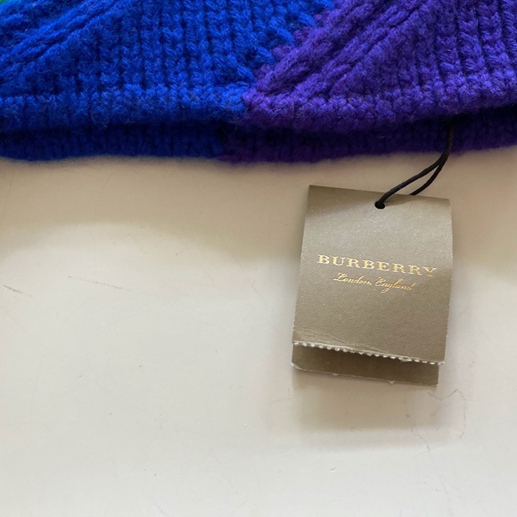 NEW Burberry Rainbow Wool & Cashmere Knit Beanie - Picture 2 of 3